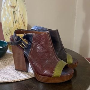 Vintage Lucky Brand multicolor leather wedges